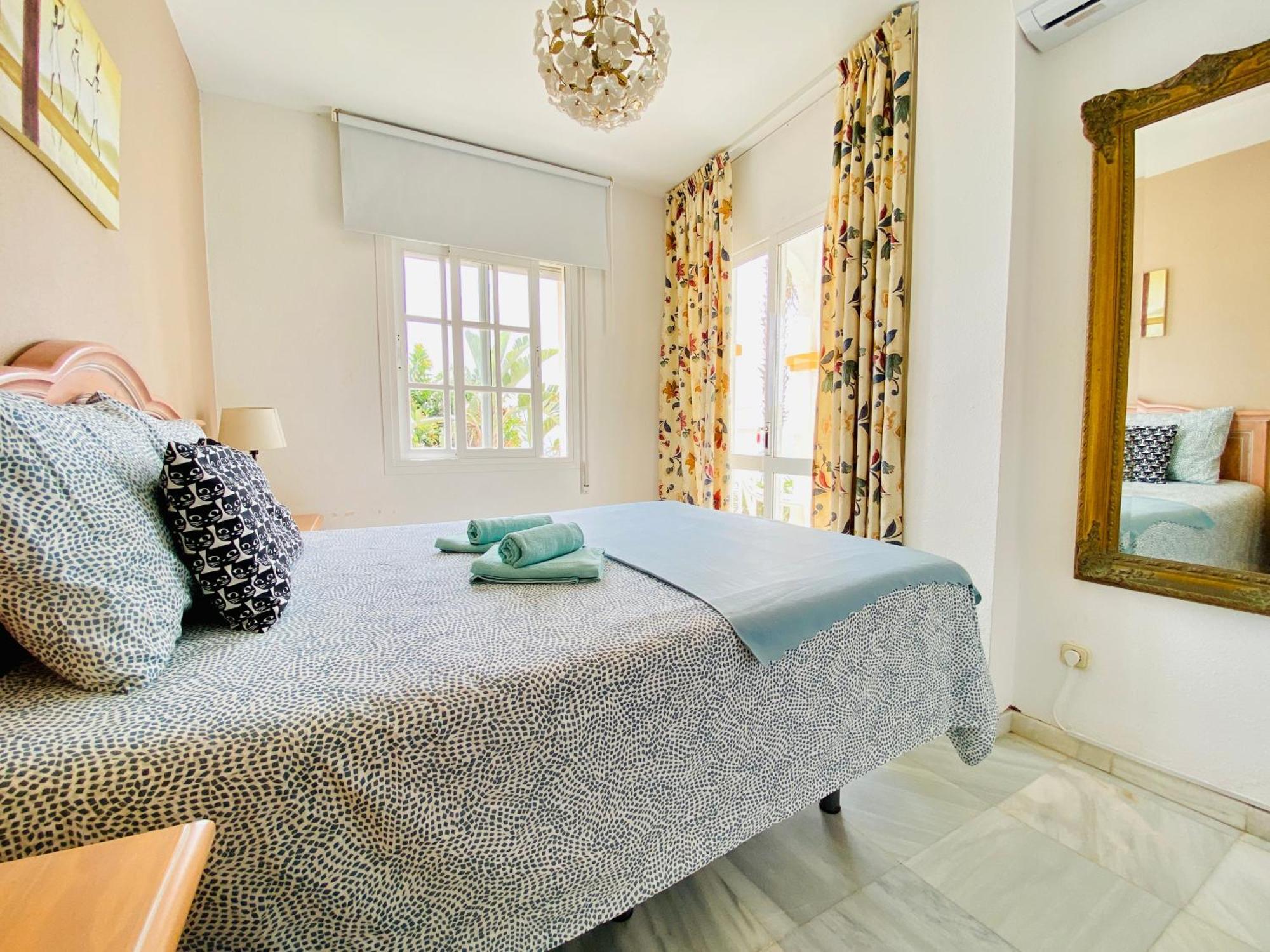 First Line Torrox Costa Apartment Bagian luar foto